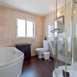 Housa - Maronique Luxury Townhouse, 650m From The Villa *