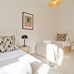 Housa - Maronique Luxury Townhouse, 650m From The Villa *