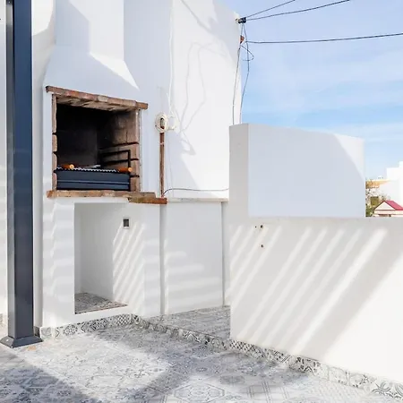Housa - Maronique Luxury Townhouse, 650m From The Villa