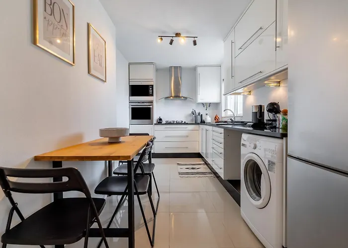 Housa - Maronique Luxury Townhouse, 650m From The Porches (Algarve)