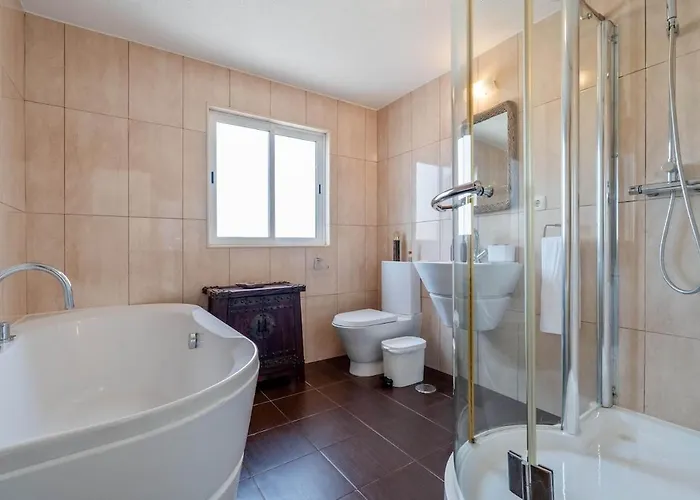 Housa - Maronique Luxury Townhouse, 650m From The Villa *