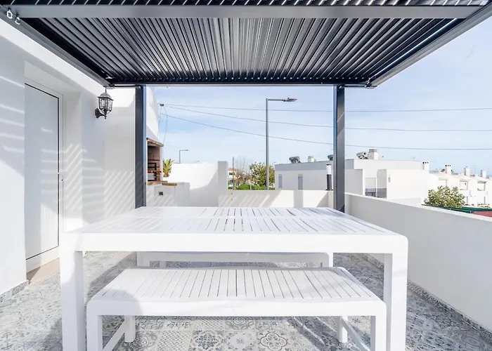 Villa Housa - Maronique Luxury Townhouse, 650m From The *