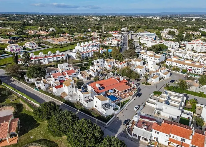Housa - Maronique Luxury Townhouse, 650m From The Villa *