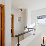 Housa - Maronique Luxury Townhouse, 650m From The