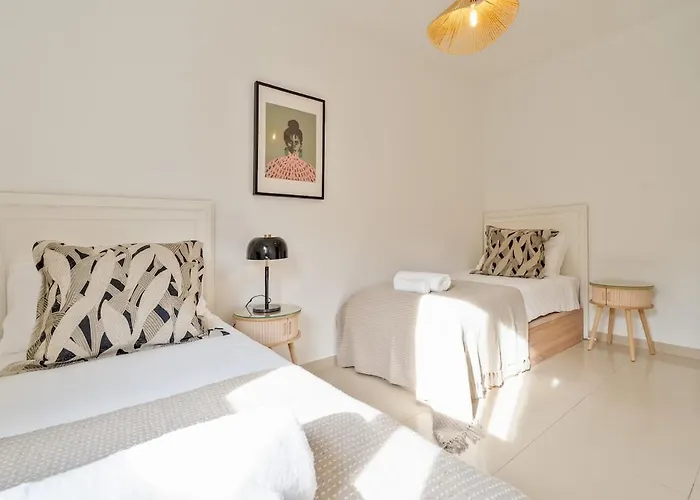 Housa - Maronique Luxury Townhouse, 650m From The 빌라 *